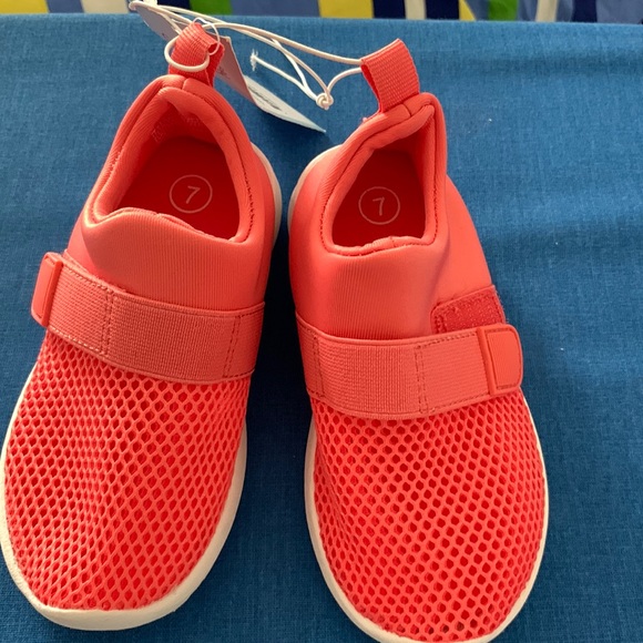 NWT coral versatile sneaker /water shoe - Picture 1 of 3